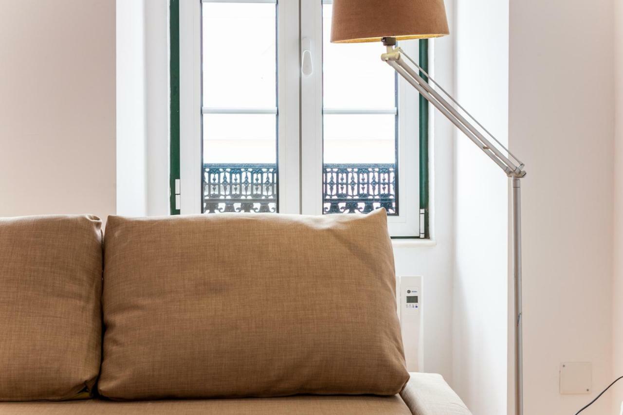 Altido Charming 1br Apt With Workspace In Sao Bento Apartamento Lisboa