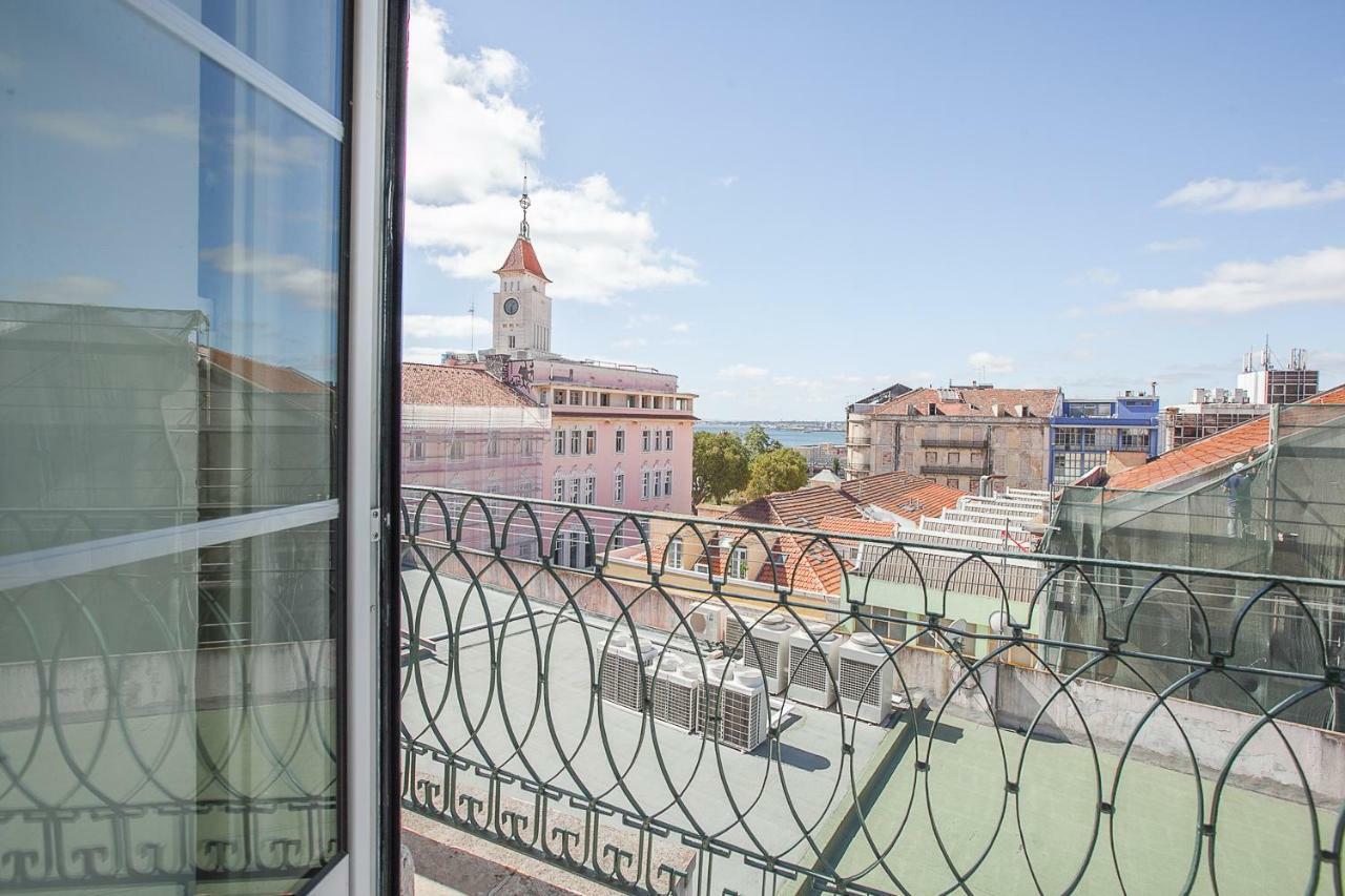 Guest house Outsite Coliving - Cais Do Sodre Lisbon