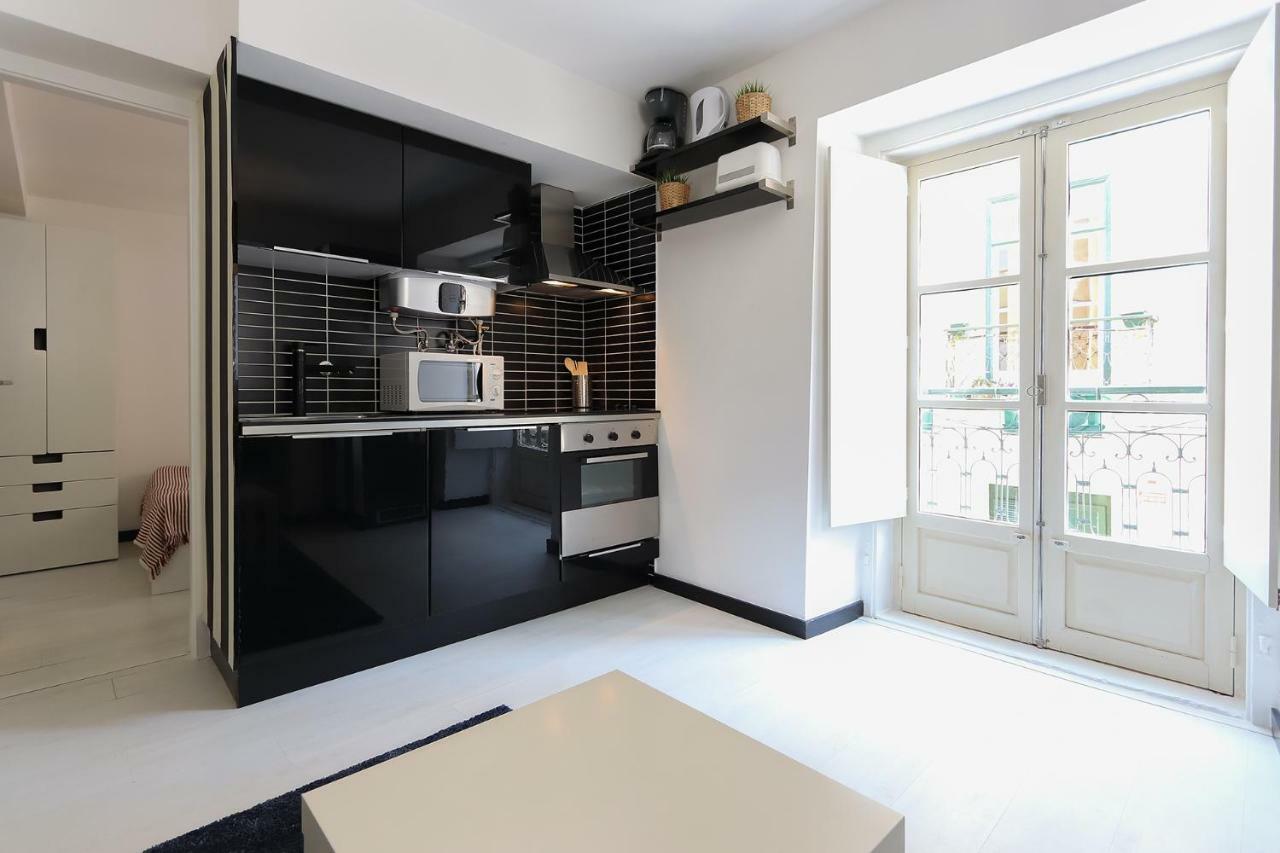 Tailor Made Flat In Bairro Alto