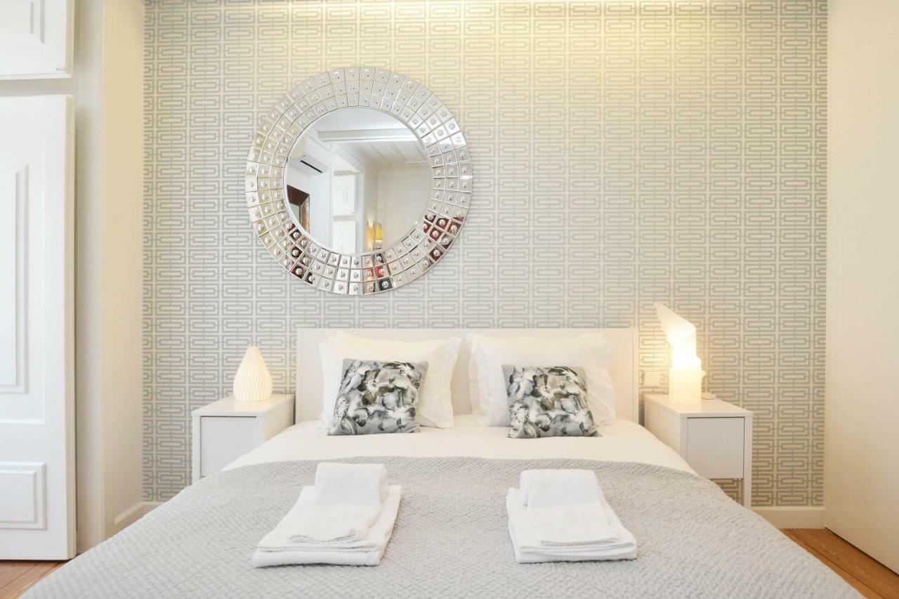 Apartment Chiado Luxury Experience - Checkinhome *