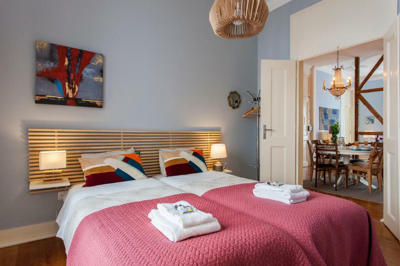 Bairro Alto 3 Bedroom Patio Flat! * Lisboa