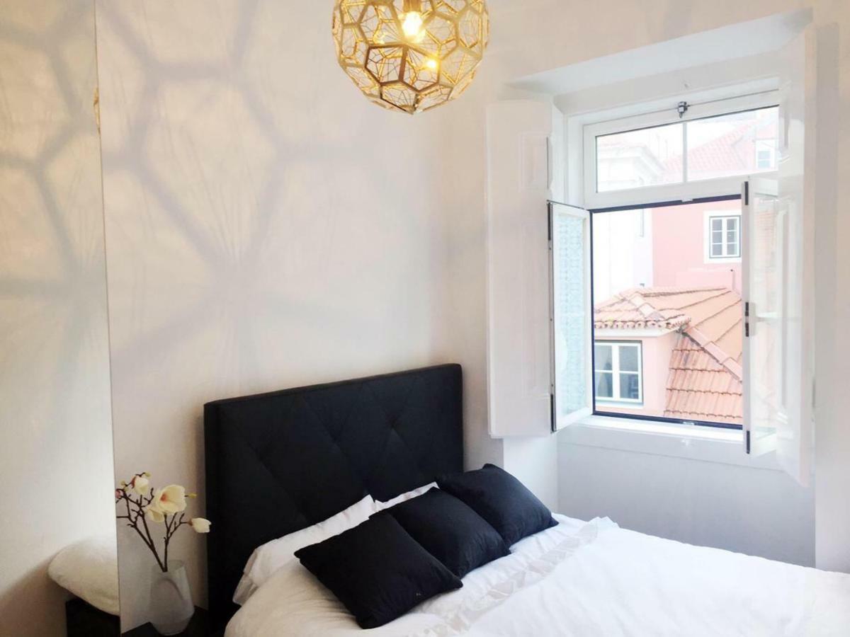 Design With Rooftop Terrace And 180-degree River&city Views * Lisbon