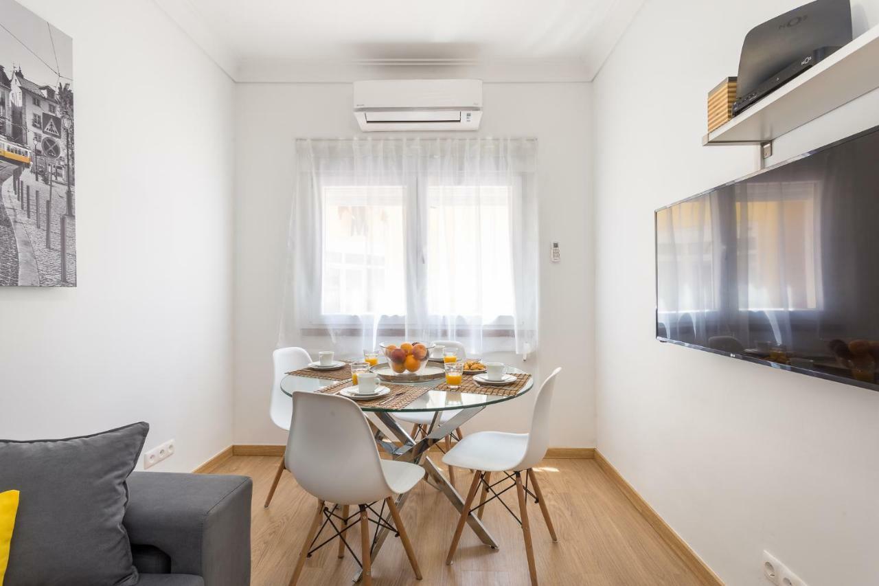 Apartamento First House *