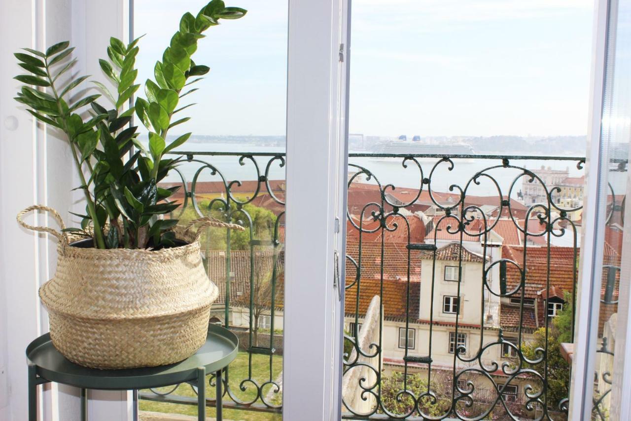 Apartamento Casa Da Varanda Simpática Lisboa