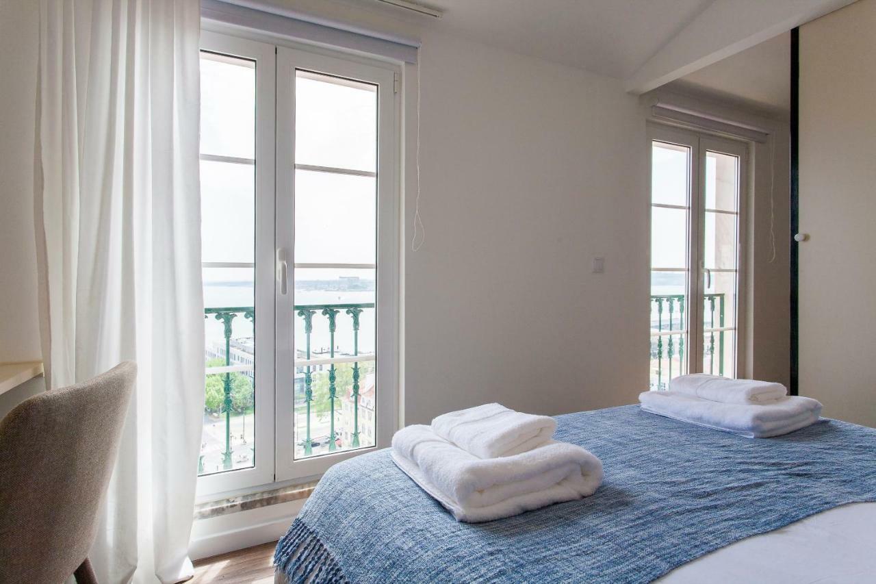 Chiado River View Deluxe Apartamento *