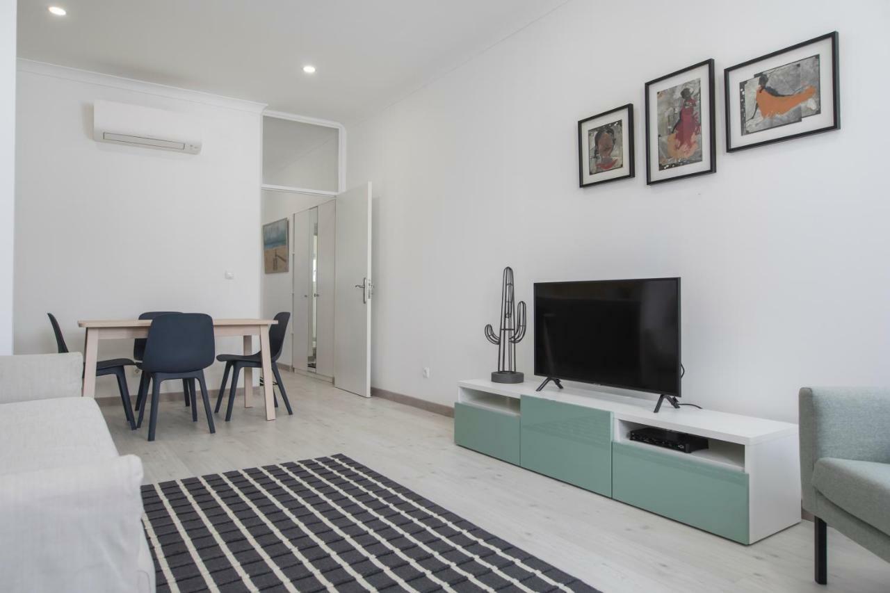 Principe Real: Elegant Flat With Terrace *