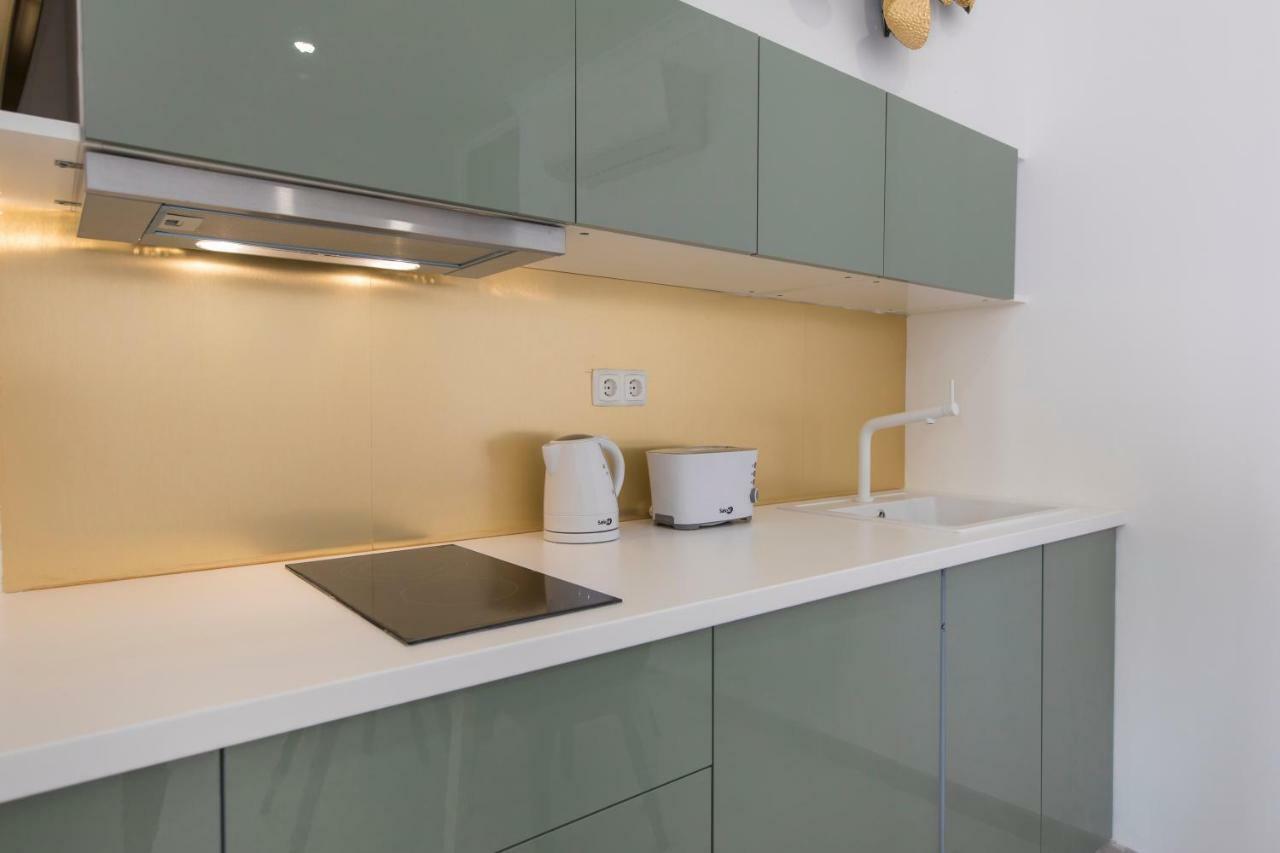 Principe Real: Elegant Flat With Terrace Apartment *