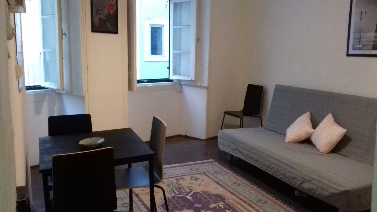Apartamento Center | Chiado Typical Small Flat *
