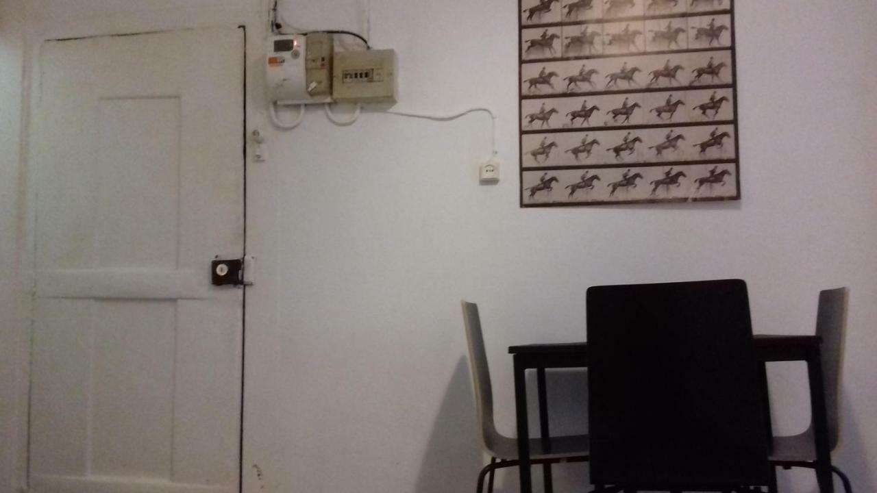 Center | Chiado Typical Small Flat Apartamento Lisboa