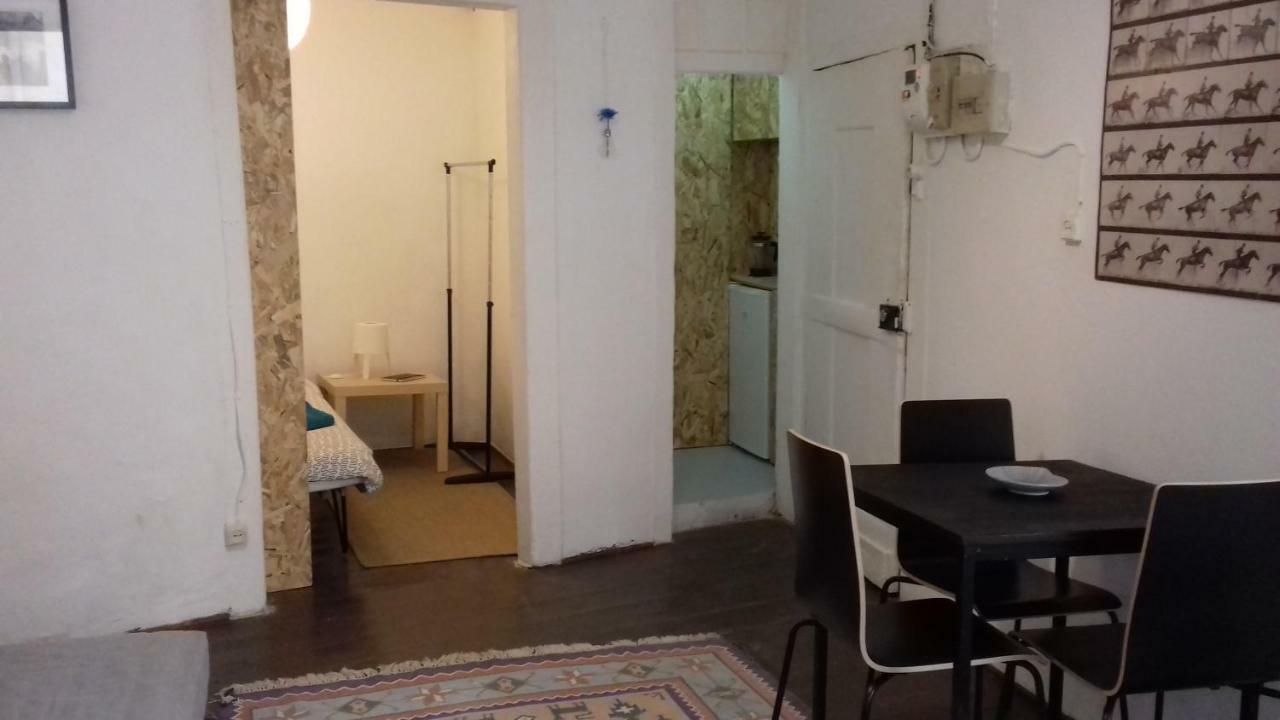 Center | Chiado Typical Small Flat Apartamento