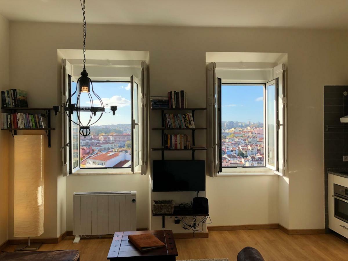 The Hilltop Nest * Lisboa