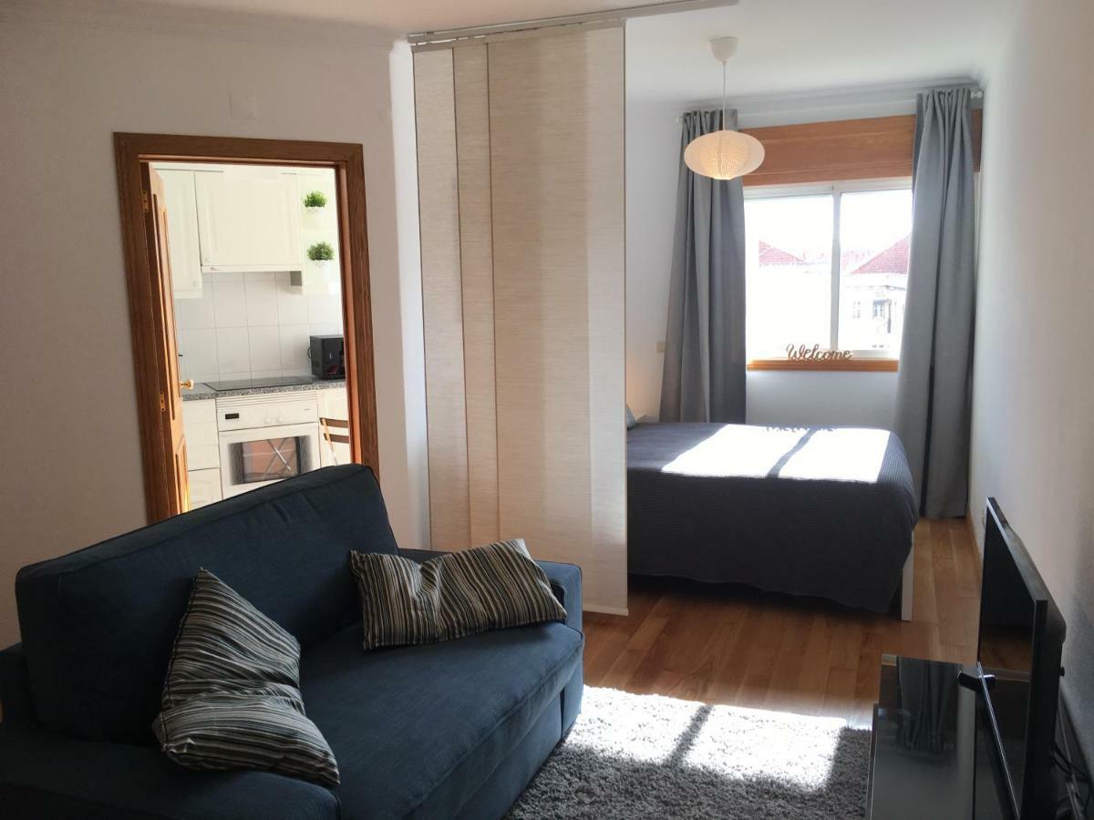 8 Bit Building - Another New Apartamento