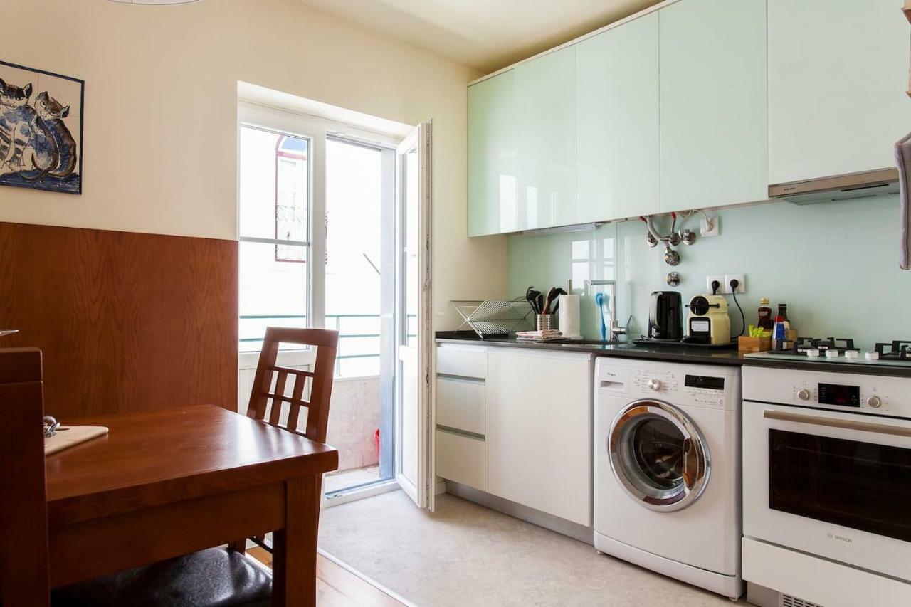 Exquisit Flat Left Apartment