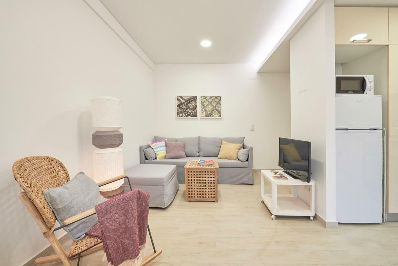 Light With Amazing Balcony, By Timecooler Apartamento Lisboa