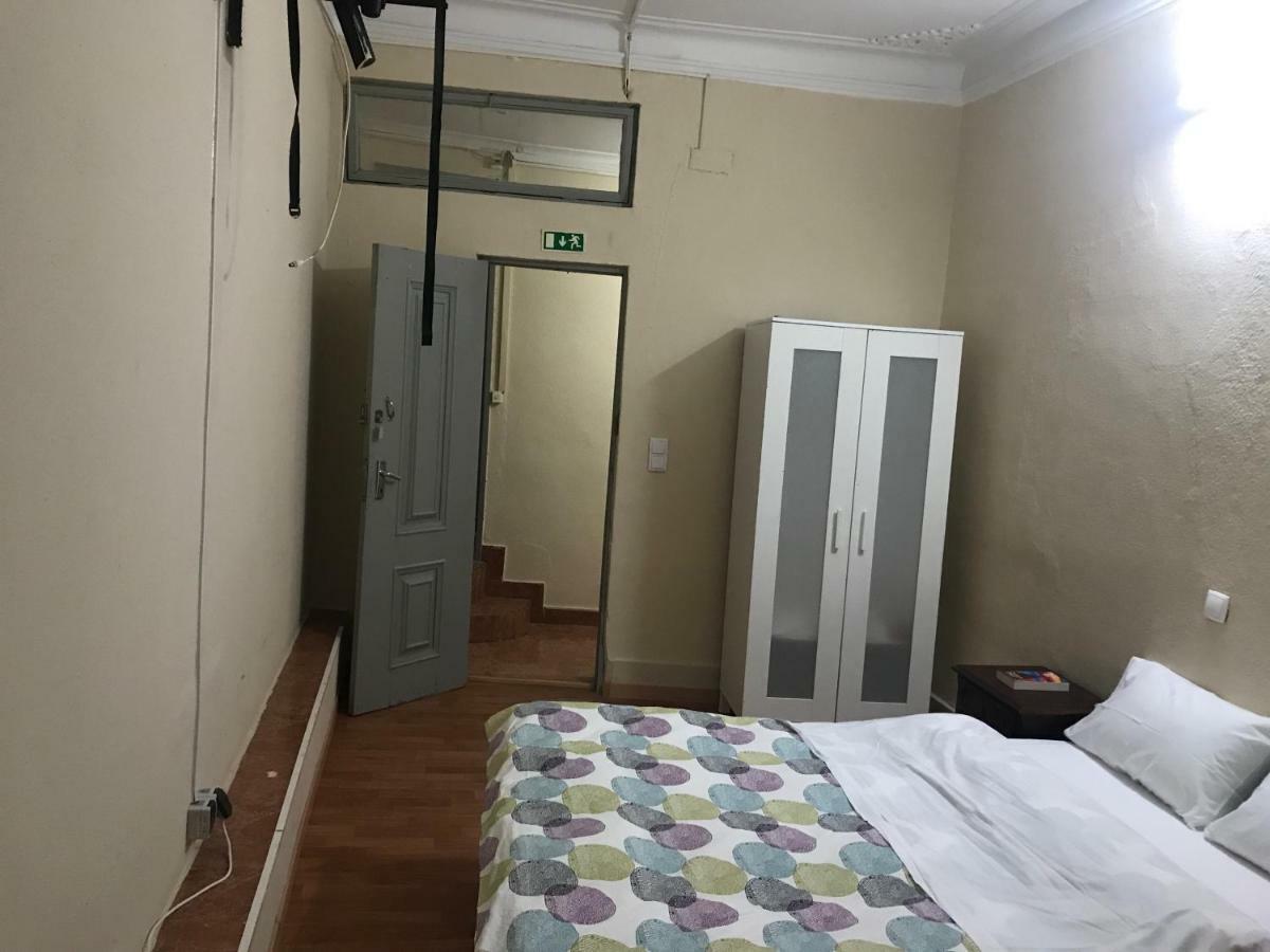Residencial Estrela De Camões Pensión *