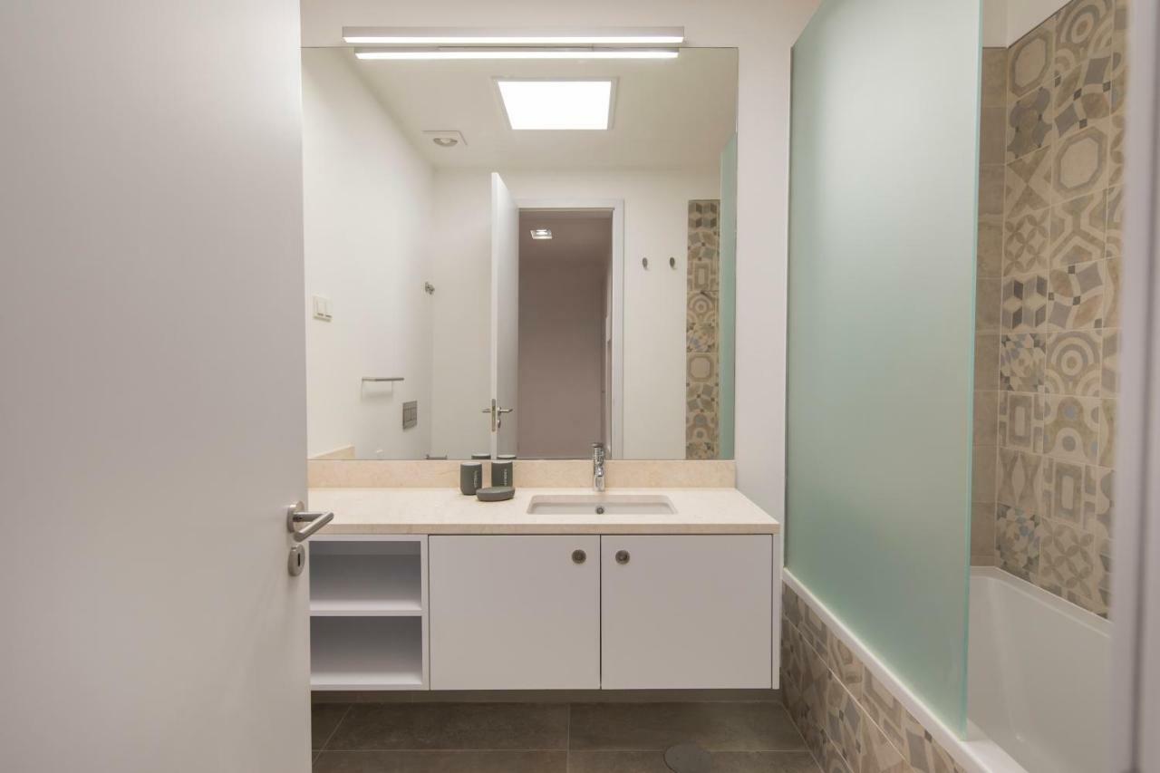 Apartamento High Ceiling Duplex At Cais Do Sodre *