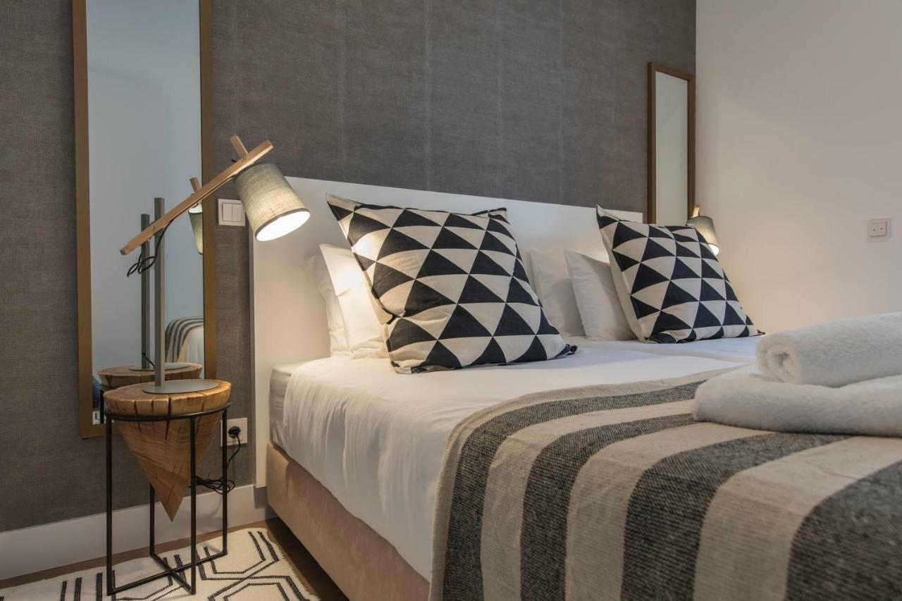 Apartamento High Ceiling Duplex At Cais Do Sodre Lisboa