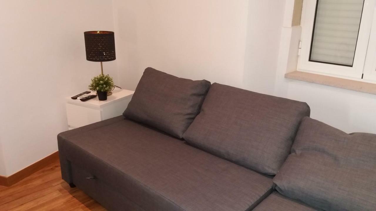 Ajuda - Tram Line Apartamento *