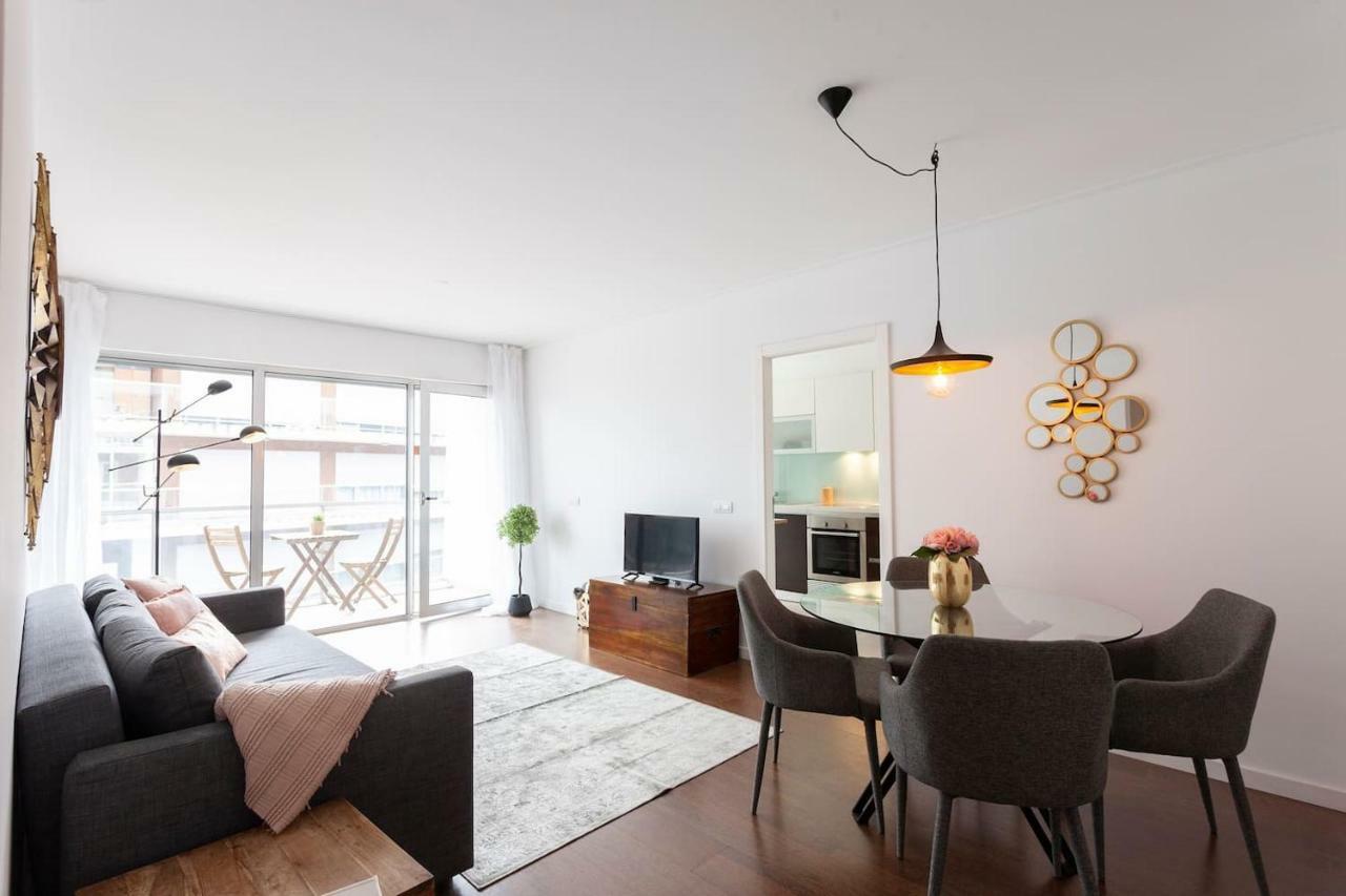 Metro & Pool Apartamento Lisboa