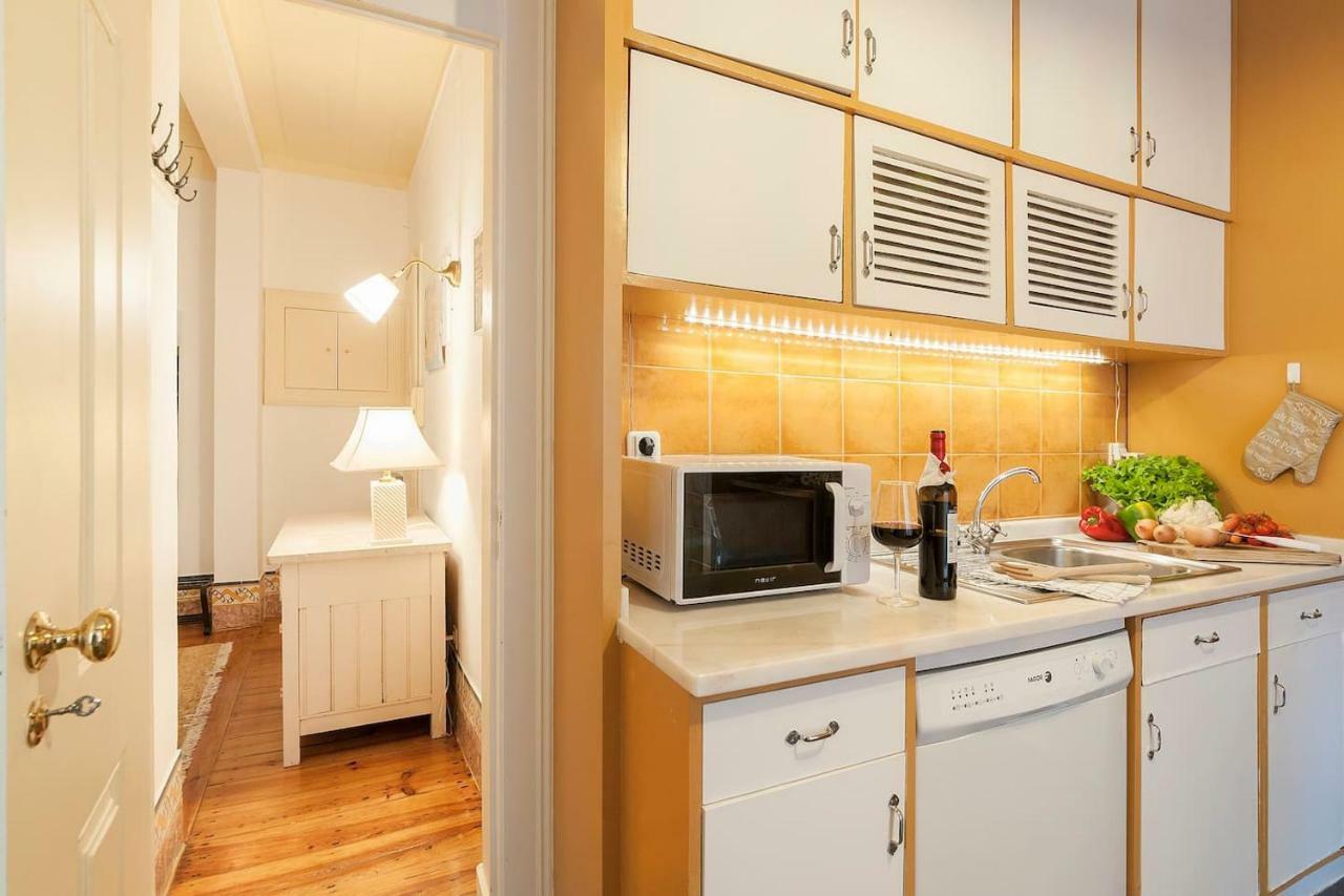 2 Bedroom With Patio Next To Avenida Da Liberdade Apartamento *