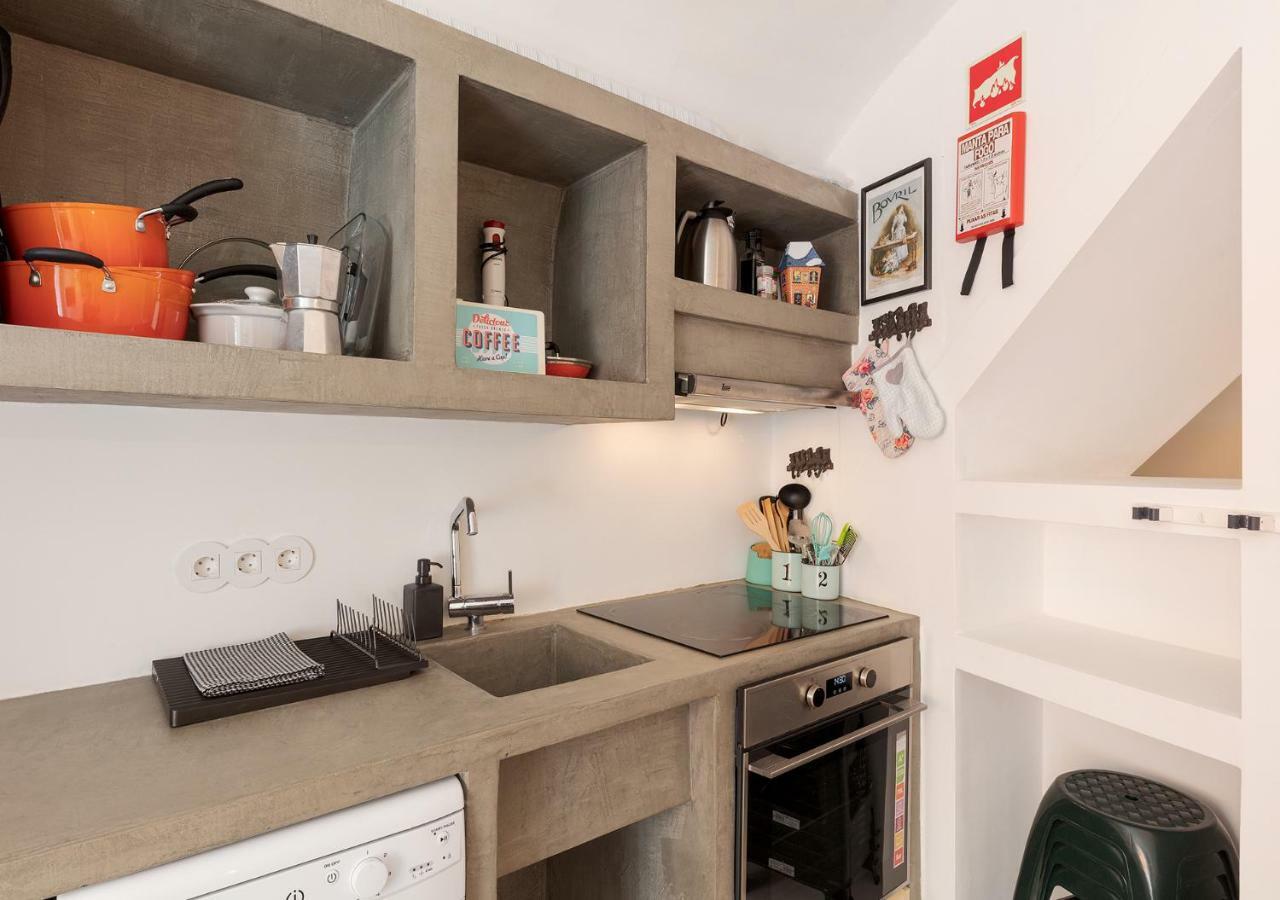 Hideaway With Easy Access To Center