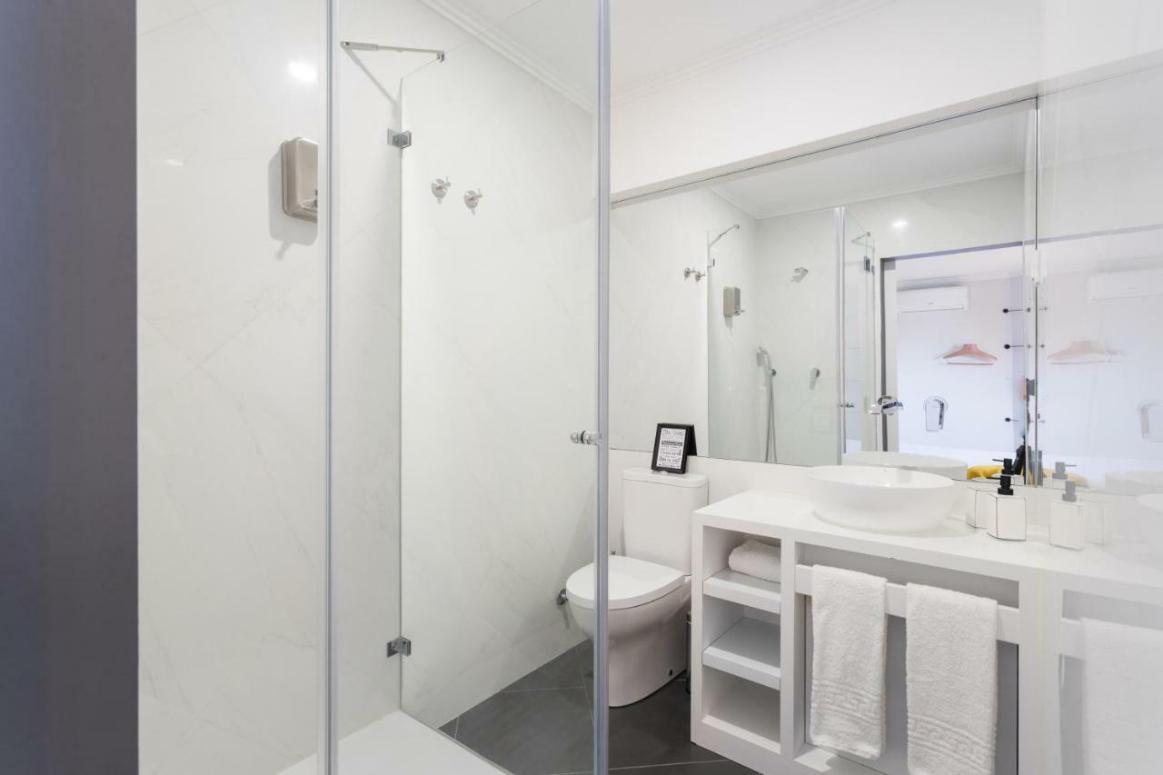 Airport Charming Bed & Breakfast 3*
