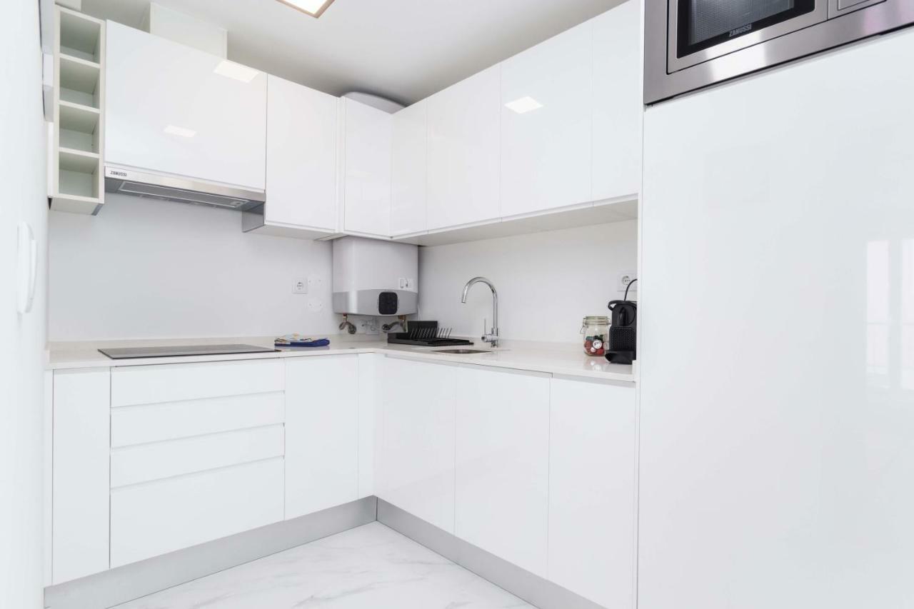 Perfect, Cool, Aircon, 2 Beds 2 Bath Location * Lisboa
