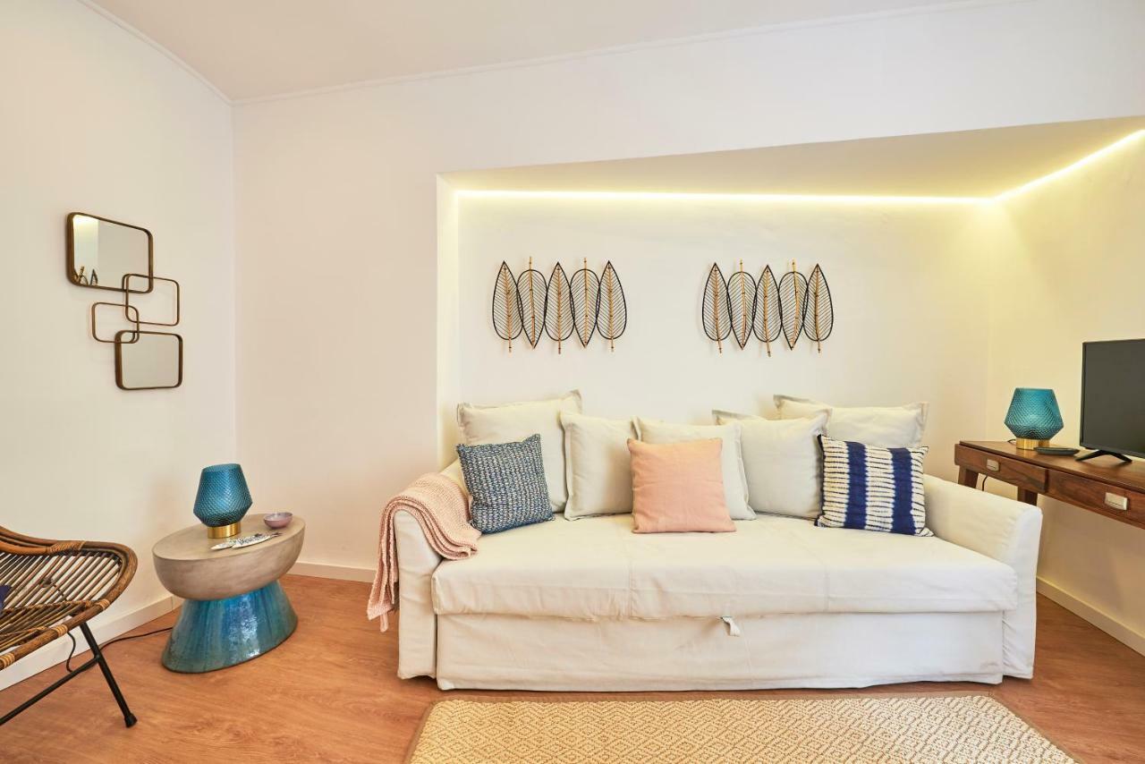 Belém Light Filled Apartment, By Timecooler