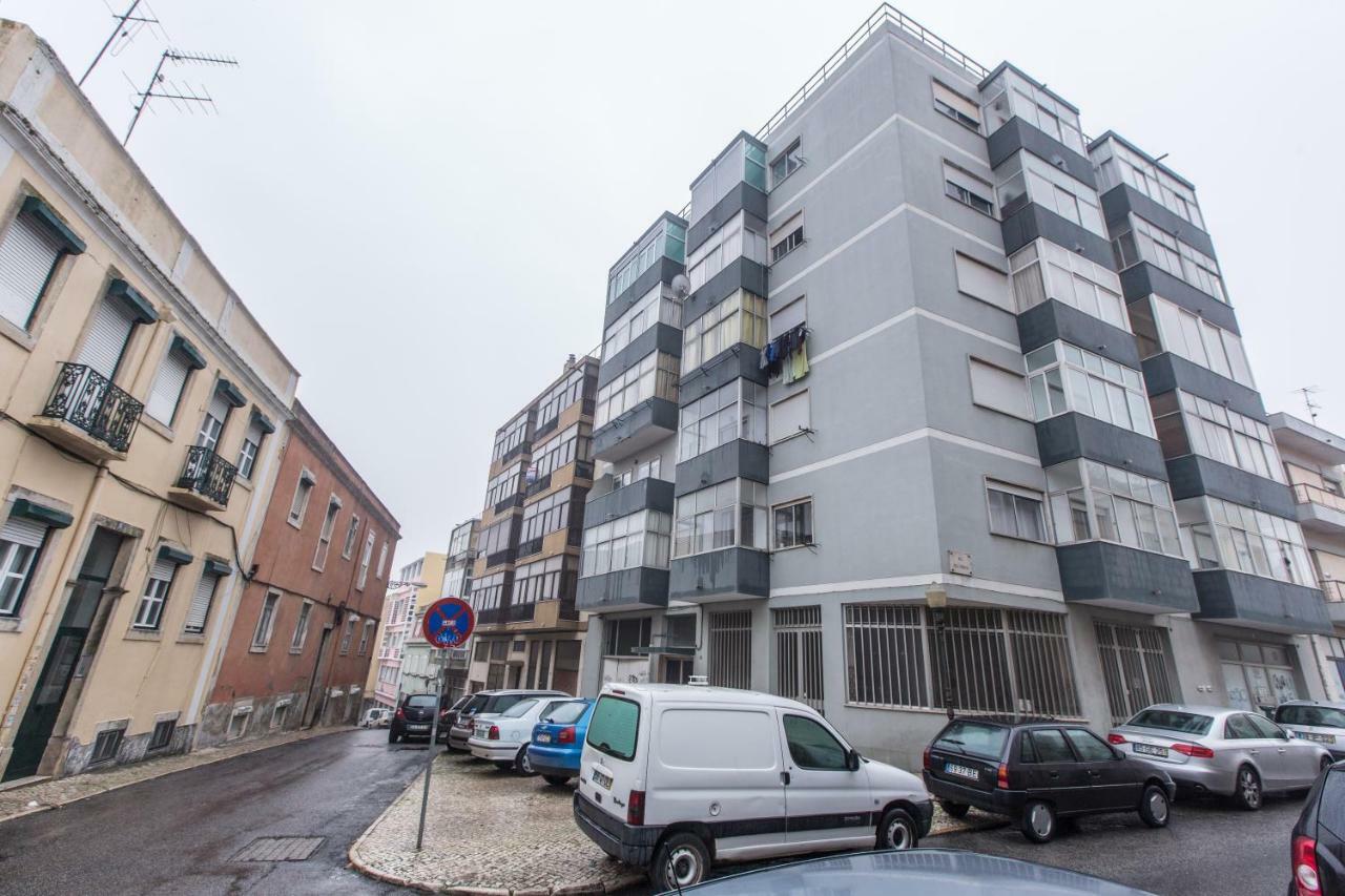 Light Filled Apartment, By Timecooler * Lisboa