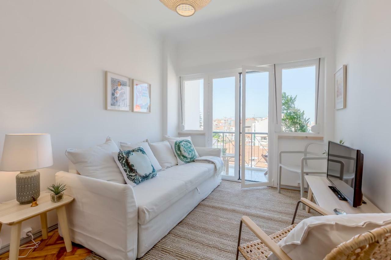 Renovated Sunny With Amazing Sunset Balcony , By Timecooler Lisboa