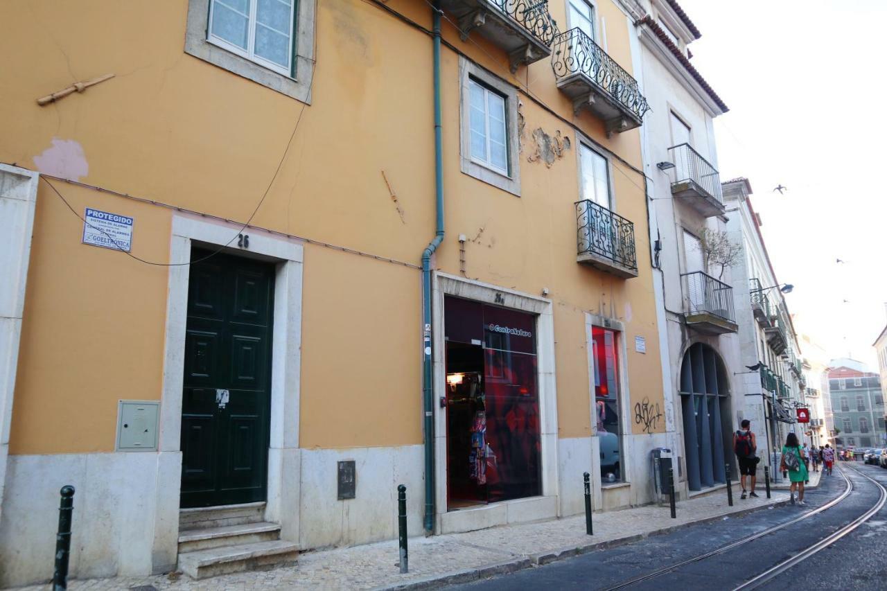 Joivy Bold And Colourful 1-bed Flat At The Heart Of Chiado, Nearby Carmo Convent