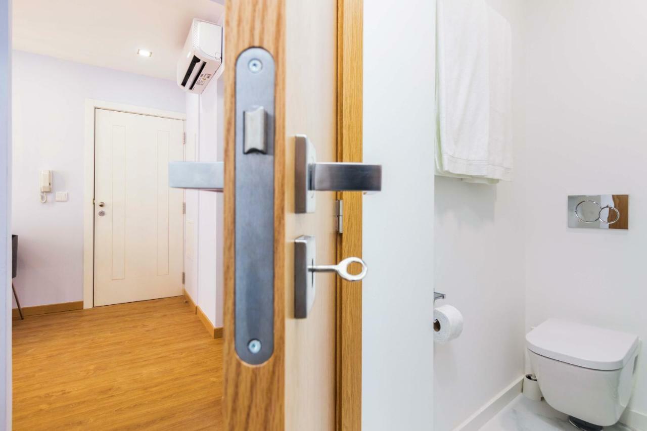 Perfect, Cool, Aircon, 2 Beds 2 Bath Location Apartamento
