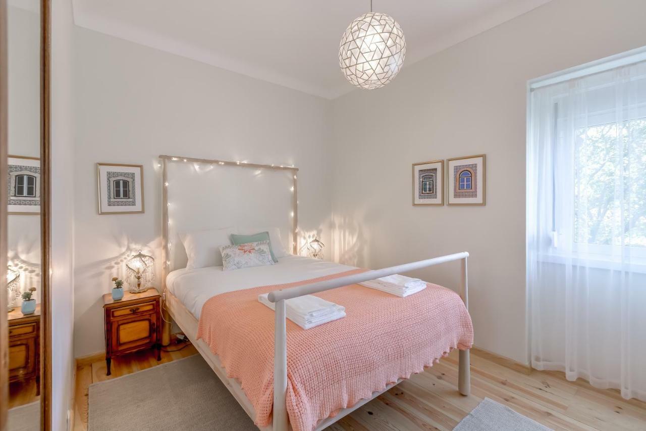 Sunny, Bright And Quiet Apartment, By Timecooler Lisboa