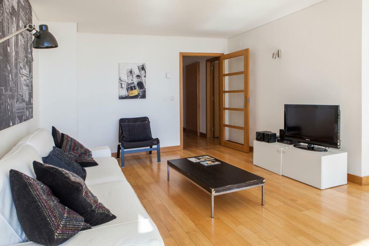 Rent4rest Parque Nacoes 17th Floor River View Lisboa