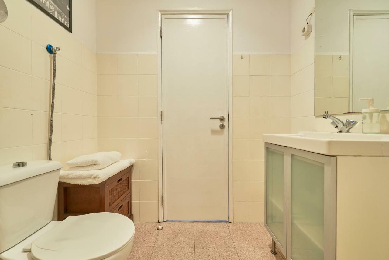 The Economic Apartamento