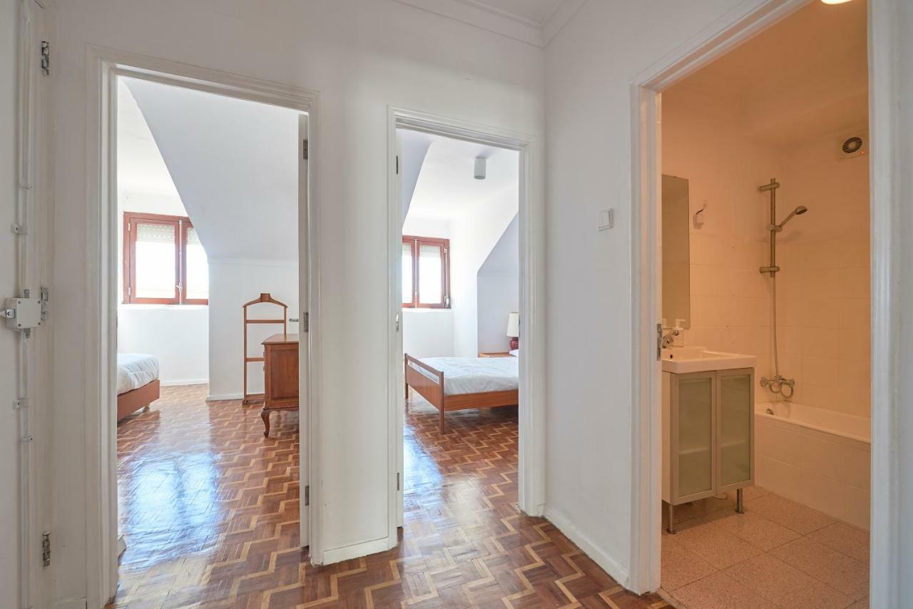 The Economic Apartamento