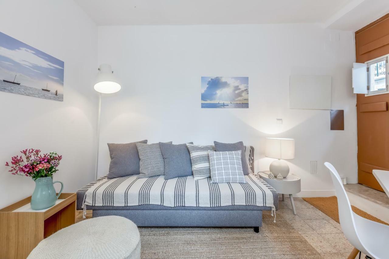 Renovated Typical Baixa Apartment, By Timecooler Apartamento *