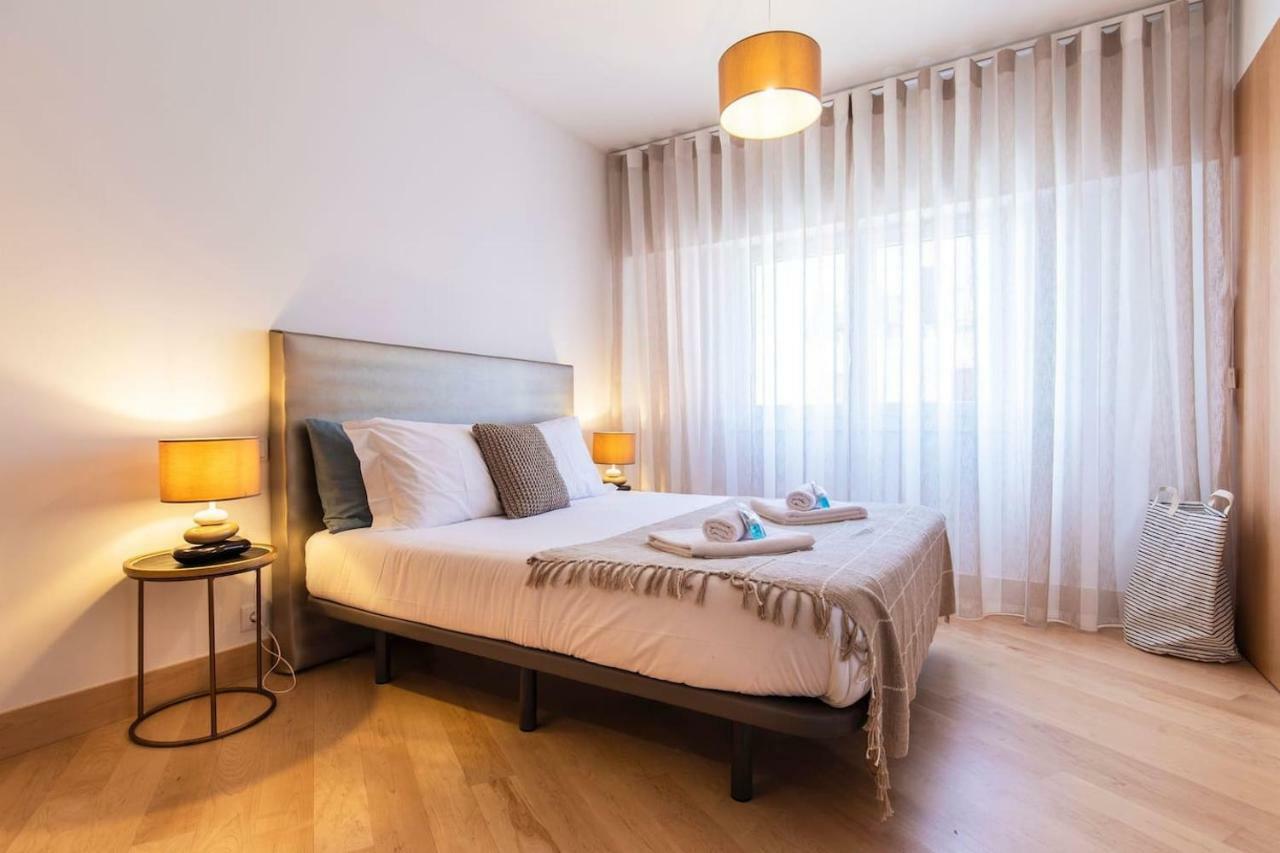 Lovelystay - Sunshine In The Heart Of Graça *