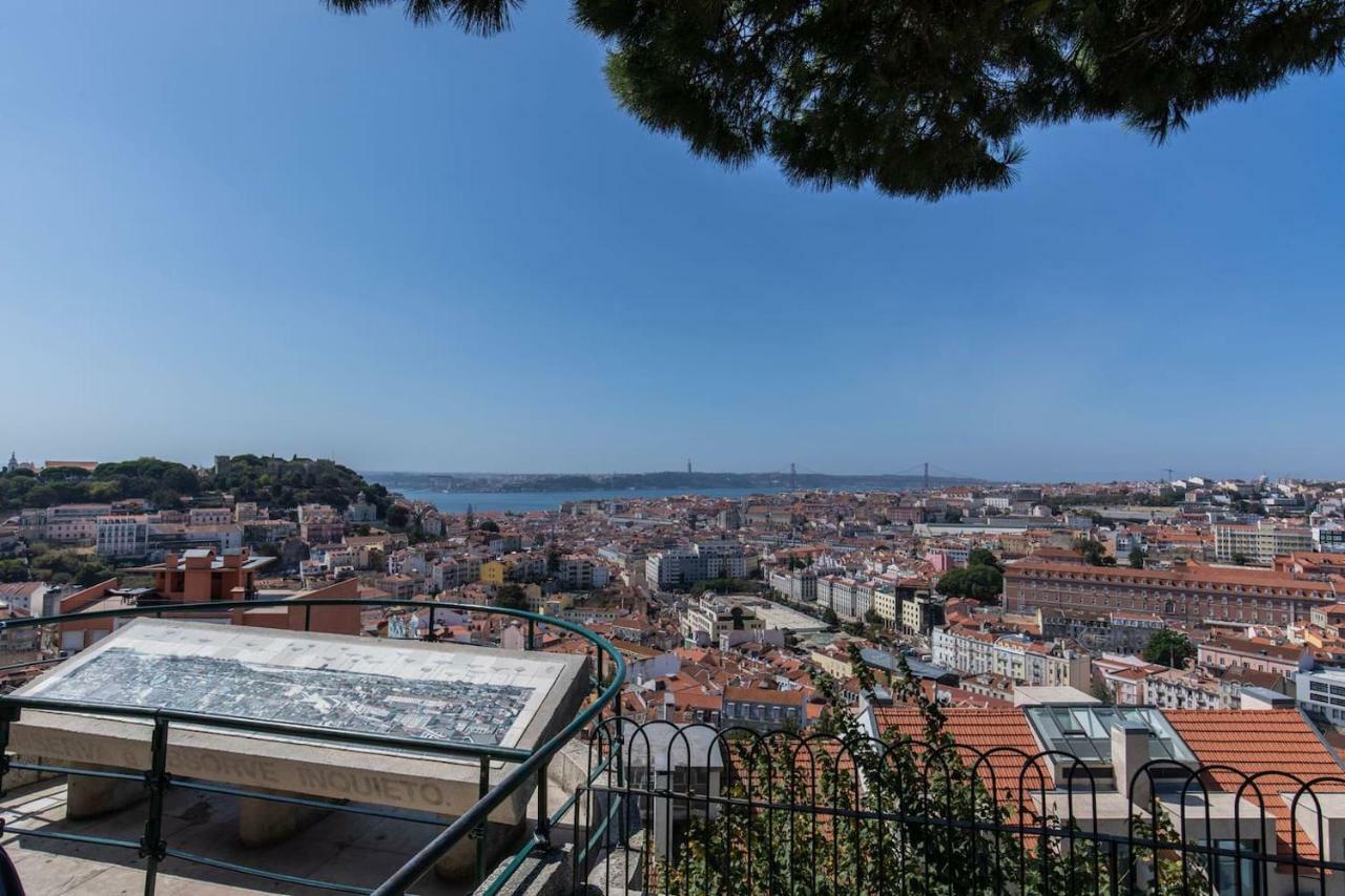 Lovelystay - Sunshine In The Heart Of Graça Lisboa