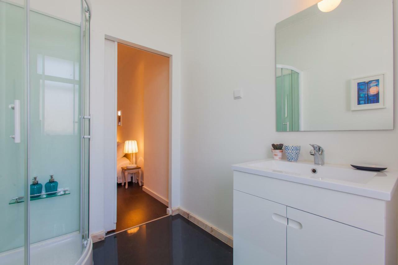 Apartamento Typical Light Filled Graca W Ac, By Timecooler