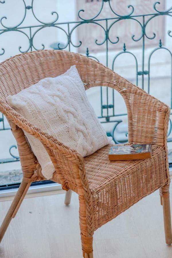 Sunny Bairro Alto & Chiado Apartment, By Timecooler Apartamento Lisboa