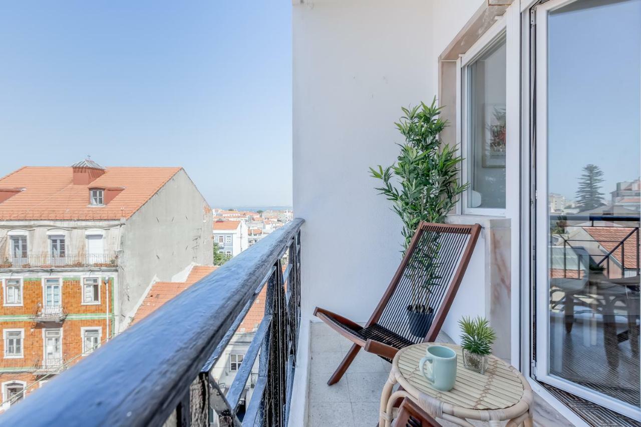 Renovated Sunny With Amazing Sunset Balcony , By Timecooler * Lisboa
