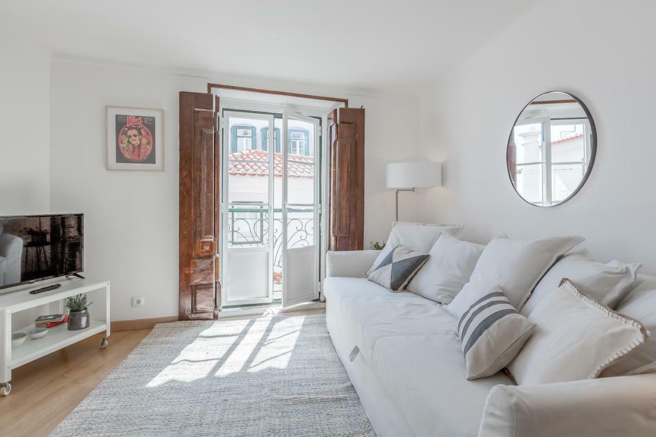 Light Filled Typical At Alfama, By Timecooler Apartamento