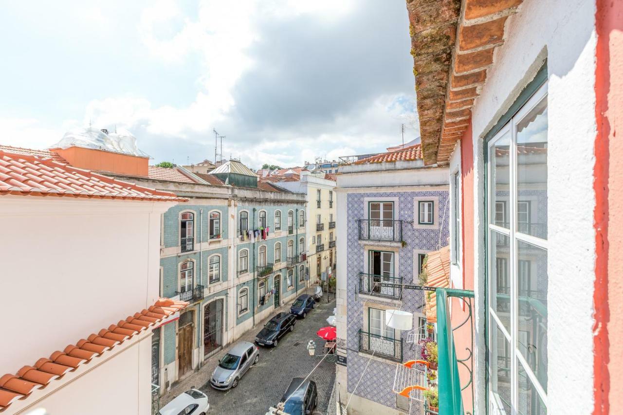 Apartamento Light Filled Typical At Alfama, By Timecooler *