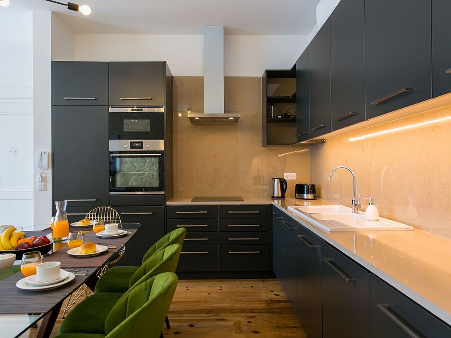 Joivy Gorgeous 3br With Balcony Nearby Time Out Market Apartamento Lisboa
