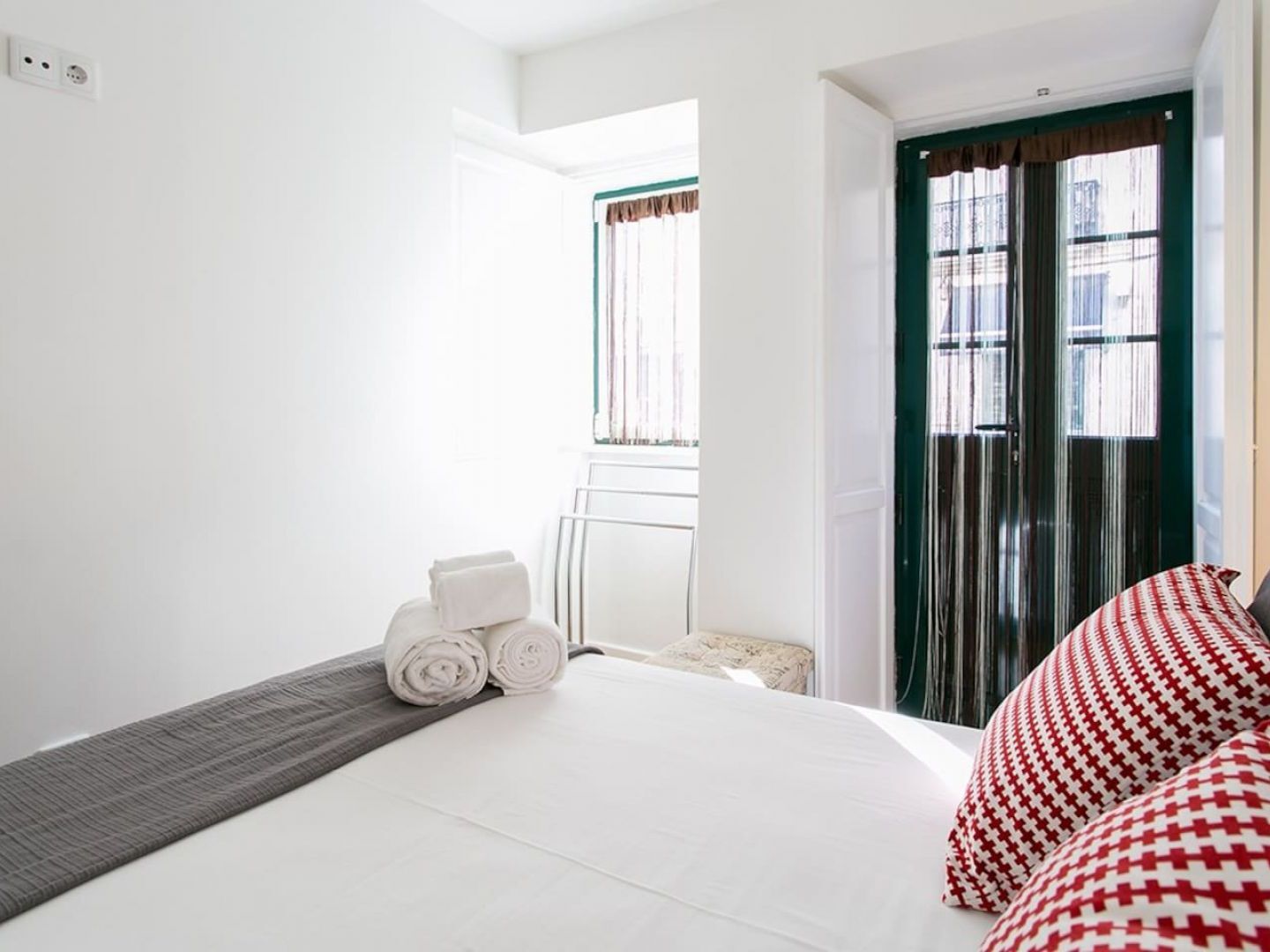 Joivy Cosy 1-bed Flat With Balcony In Alfama, Moments From The Port Apartamento Lisboa