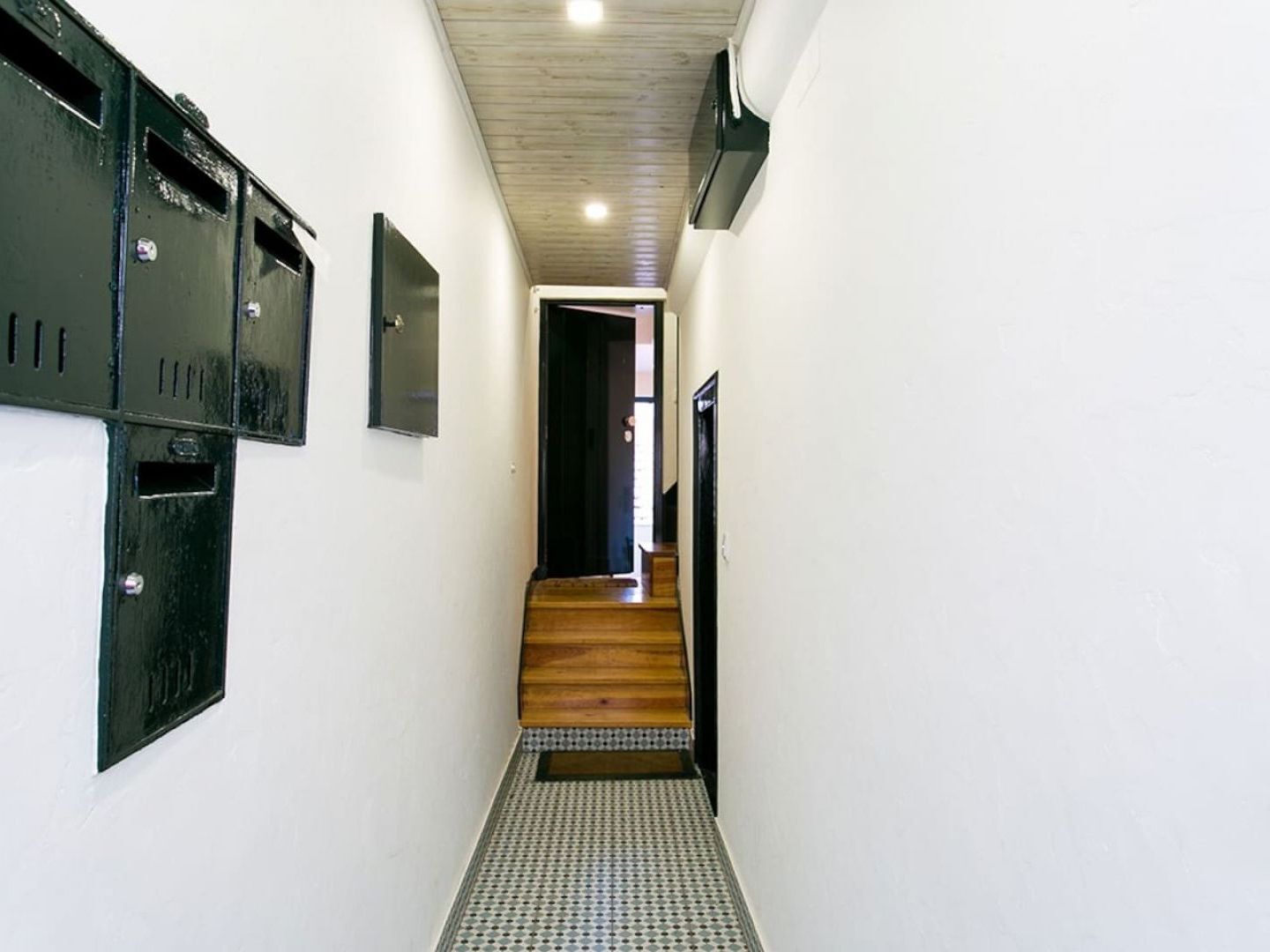 Apartamento Joivy Cosy 1-bed Flat With Balcony In Alfama, Moments From The Port Lisboa
