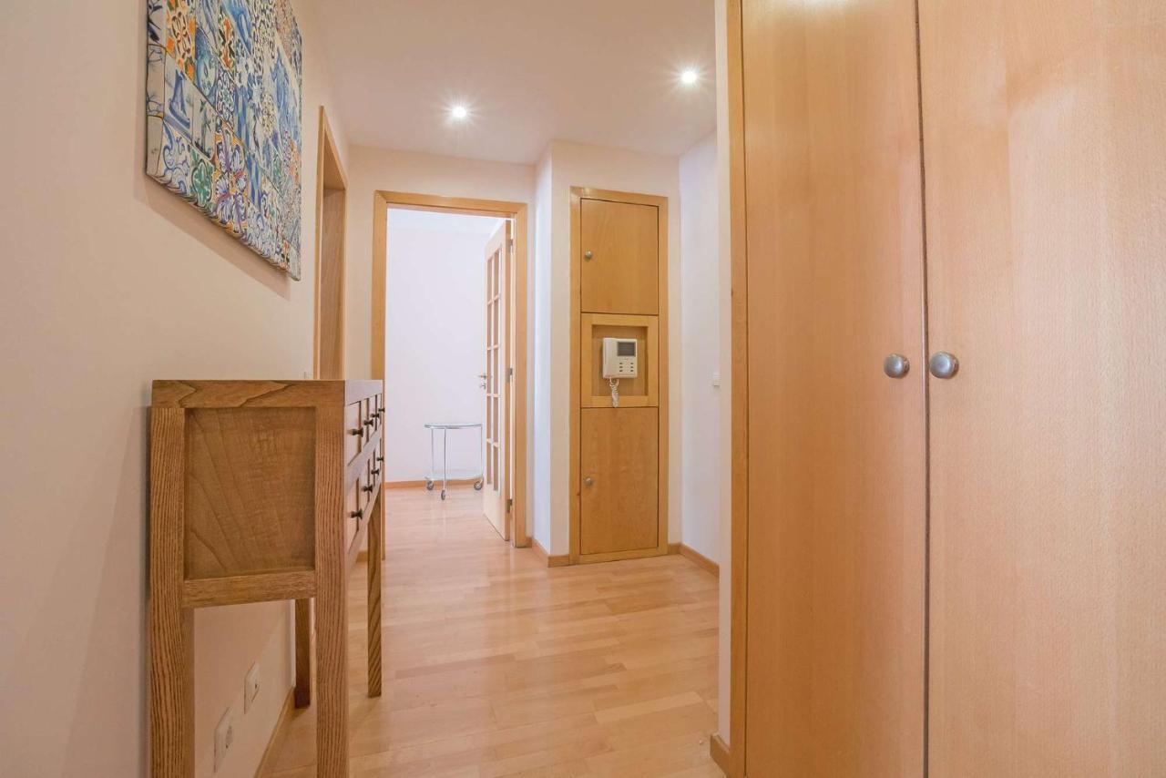 Apartamento 1-minute Walk To The Metro And 2 To The Supermarket Lisboa