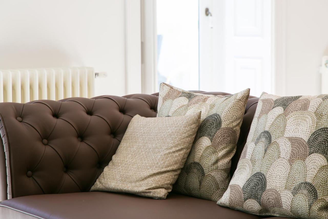 Apartment Joivy Stunning 2br With Garden, By The Avenida Subway And Botanical Garden Of Lisbon