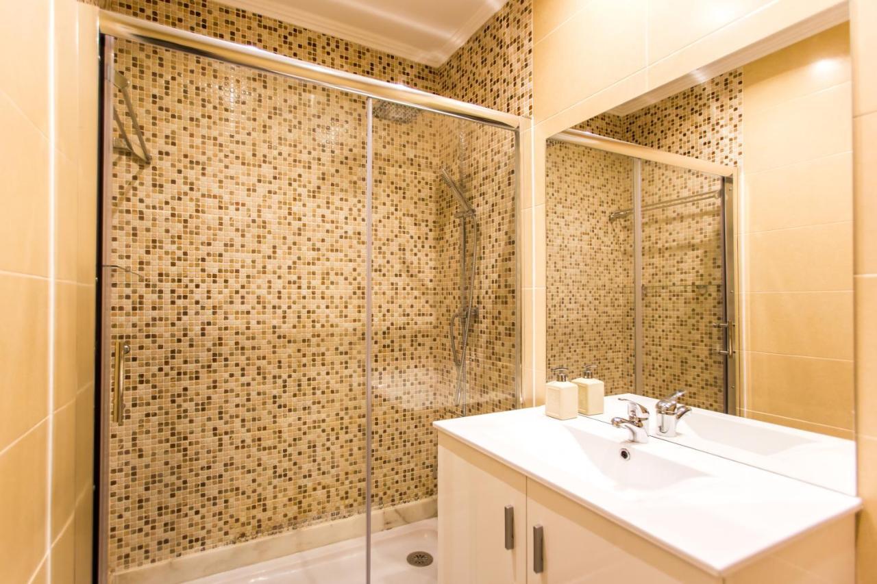 Apartamento Belem! Charming 2 Bedroom W Terrace, Wifi & Free Street Parking Lisboa